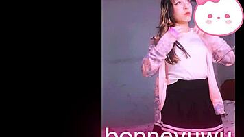 Bonneyuwu Argentinian Cutie Masturbates Solo
