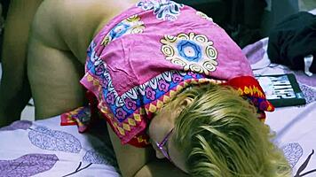 Beautiful latina big ass babe delivers sloppy deepthroat blowjob delight