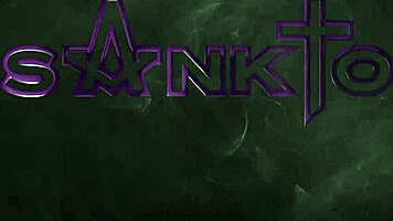 Skinny asian babe fingers herself nude on crowded beach