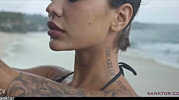 Skinny asian babe fingers herself nude on crowded beach