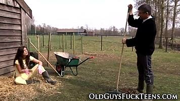 young teen babe facialized hard outdoors by older guy 💦😈