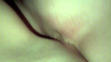 check out this raw lesbian scissoring kiss fest 😘👭