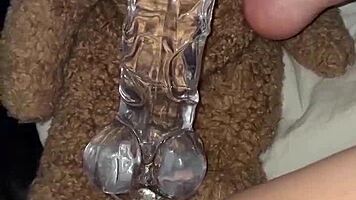 arab beauty feels wild ecstasy stuffing food deep in juicy pussy solo