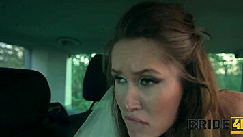 Sexy bride sneaks threesome in car with natural tits 😈👰🚗