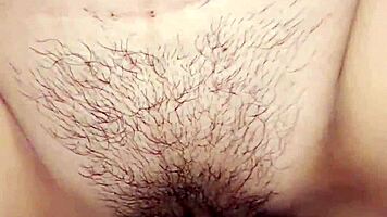 ngentot istri tetangga di mobil penuh sensasi 😈🚗