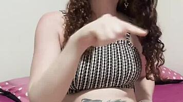 blonde big tits slut offers herself as prize with sexy curves 😈