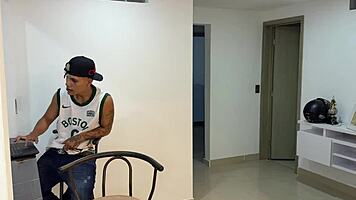 hey cutie, pc lesson turns into huge cock grind 😏🍆💻