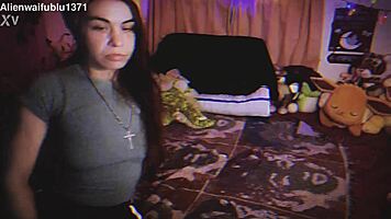 Rip those pantyhose off her teasing twerking ass now!