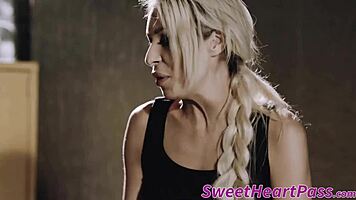 Carmen Caliente grinds face sitting in steamy lesbian locker room