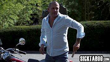 Petite Nata Ocean's Special Blowjob Meal for Boyfriend