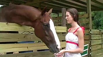 brookeskye fingers petite pussy in garden orgasm