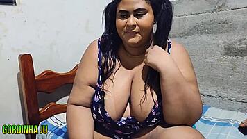 Latina Milf's Ecstatic Mouth Overflowing With Passionate Cumshot