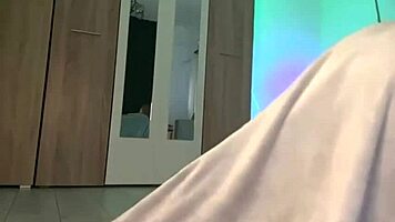 hey, eat my virgin wet pussy while i finger it so good