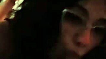 estoy tan aburrida que le pido a mi esposo chupar su verga gruesa ahora