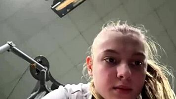 BIG NATURAL TITS BOUNCING Hard In Gym Workout