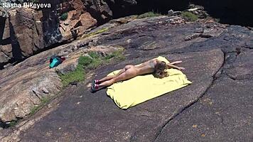 russian nudist sasha bikeyeva perfect nude body atlantic coast stroll