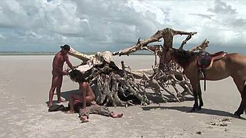 outdoor mmf unleashes hairy latina pussy passion