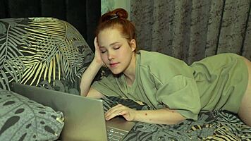 Redhead gymnast slips into steamy shower pounding 💦🔥