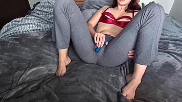 redhead babe SOAKS leggings post-yoga from explosive orgasm!