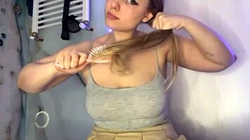 😍 Fat bbw fingers her tasty pink pussy to orgasm!