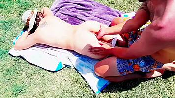 colombian cutie shakes her big ass for public thrill