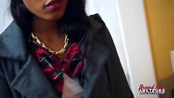 Skylar's slim brunette throat takes messy deep thrusts in amateur worship