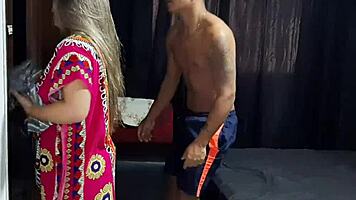 Colombian cutie tempted to deepthroat during cleanup