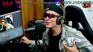 oh man binho ted brings two hotties straight to podcast strippin clothes off que delicia pepum no barraco shes bossin