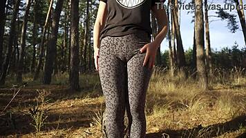 Girl teases fat tight cameltoe pussy lips in outdoor leggings