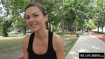 Cute jogger risks fingering thrill in crowded public park