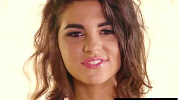 Insanely Hot Australian Teen Jessica Ann Strips Outdoor Tease