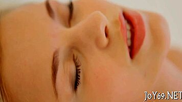 oh god teen babe i'm fingering my wet pussy so good