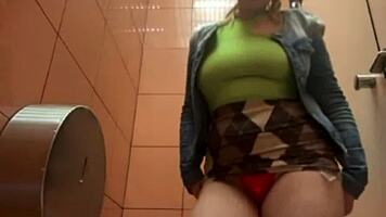 Fat bbw shaves pussy then extreme outdoor public fingering orgasm