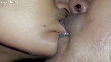 Janvi bhabhi's hot kisses lead to closeup standing fuck