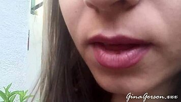 Blonde's Thrilling Trip to Barselona on 25 May