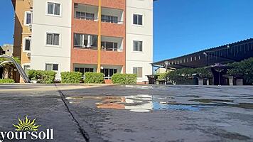 feliz natal! piscina gostosa e noel tatuado me deu o peru depois