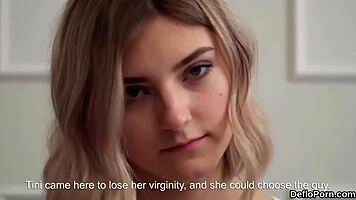 i stretch my wet pussy losing virginity