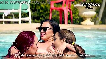 😏 curvy colombian milf and latina teen sluts lick fat asses poolside lesbian threesome