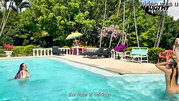 😏 curvy colombian milf and latina teen sluts lick fat asses poolside lesbian threesome