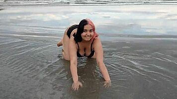 belle belinha sensually flaunts pregnant belly on sunny beach