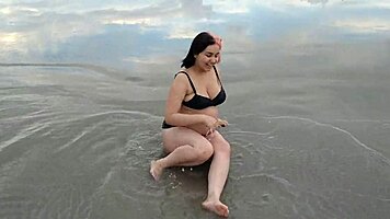 belle belinha sensually flaunts pregnant belly on sunny beach