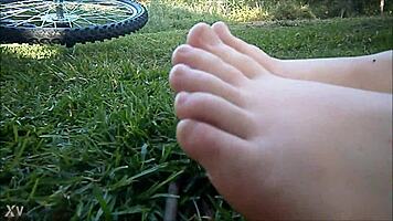 aussie chubby teen's fat outdoor feet toes teased