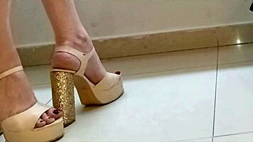 couple lola and candy strap-on peg dressed man with hot wife watching