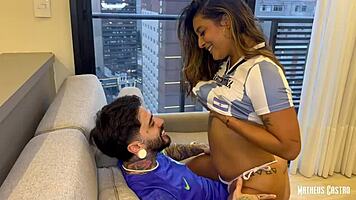 ei, minha amiga argentina iara sanchez me consolou depois da derrota do brasil