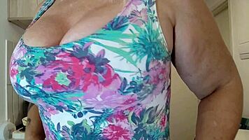 Mom stops chores to teach huge cock handjob lesson!