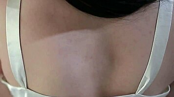 Siapa yang Tak Mau Ngentot Cewek Mulus Berlingerie Big Tits!