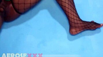 Fine Black Ass Twerks and Spreads Legs for Doggystyle Pounding