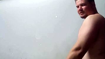 bodybuilder fucks petite milf cums tight pussy