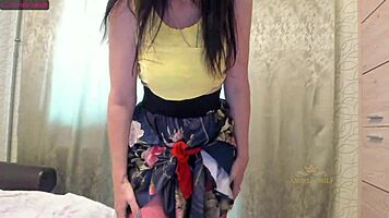 Hey young cocks, watch this passionate brunette milf in pantyhose dance and seduce our cunts