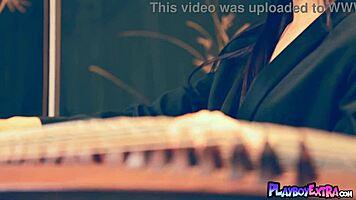 Passionate Natural Chinese Teen Wu Muxi Exposes Hairy Asian Pussy